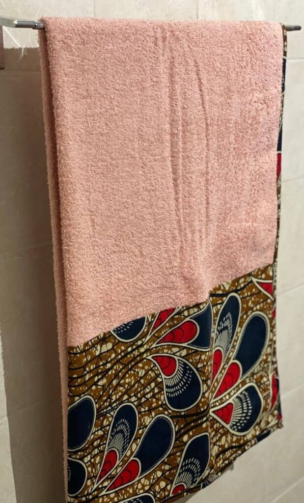 asciugamano doccia donna pavone
